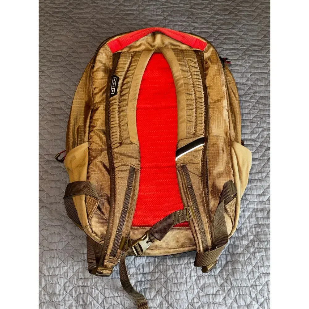 OGIO International Apollo Pack in Khaki/Red